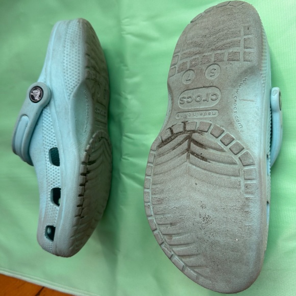 Crocs - Picture 2 of 2